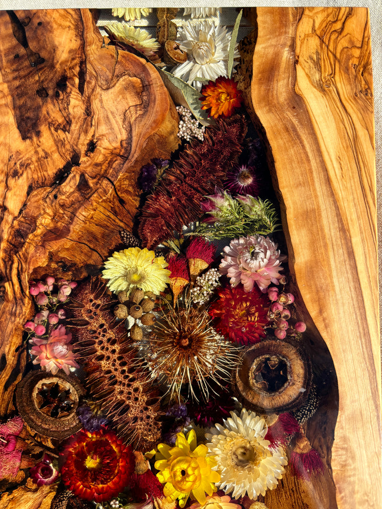 OLIVEWOOD Organic Native Floral Board 400mm x 300mm