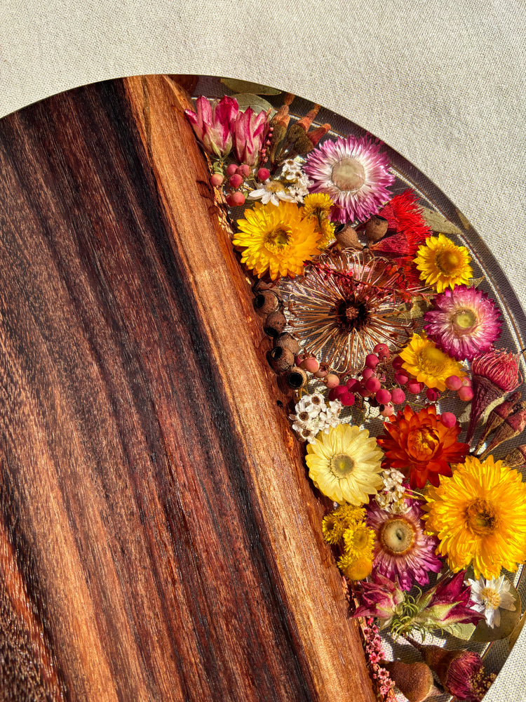 SALLY Native Floral Board Organic Round 300mm