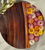 SALLY Strawflower Floral Board Organic Round 300mm